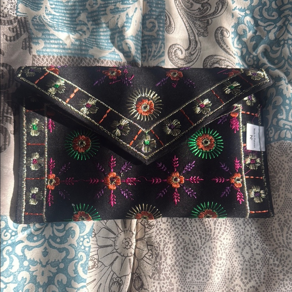 Vibrant Embroidered Black Shoulder Bag/clutch